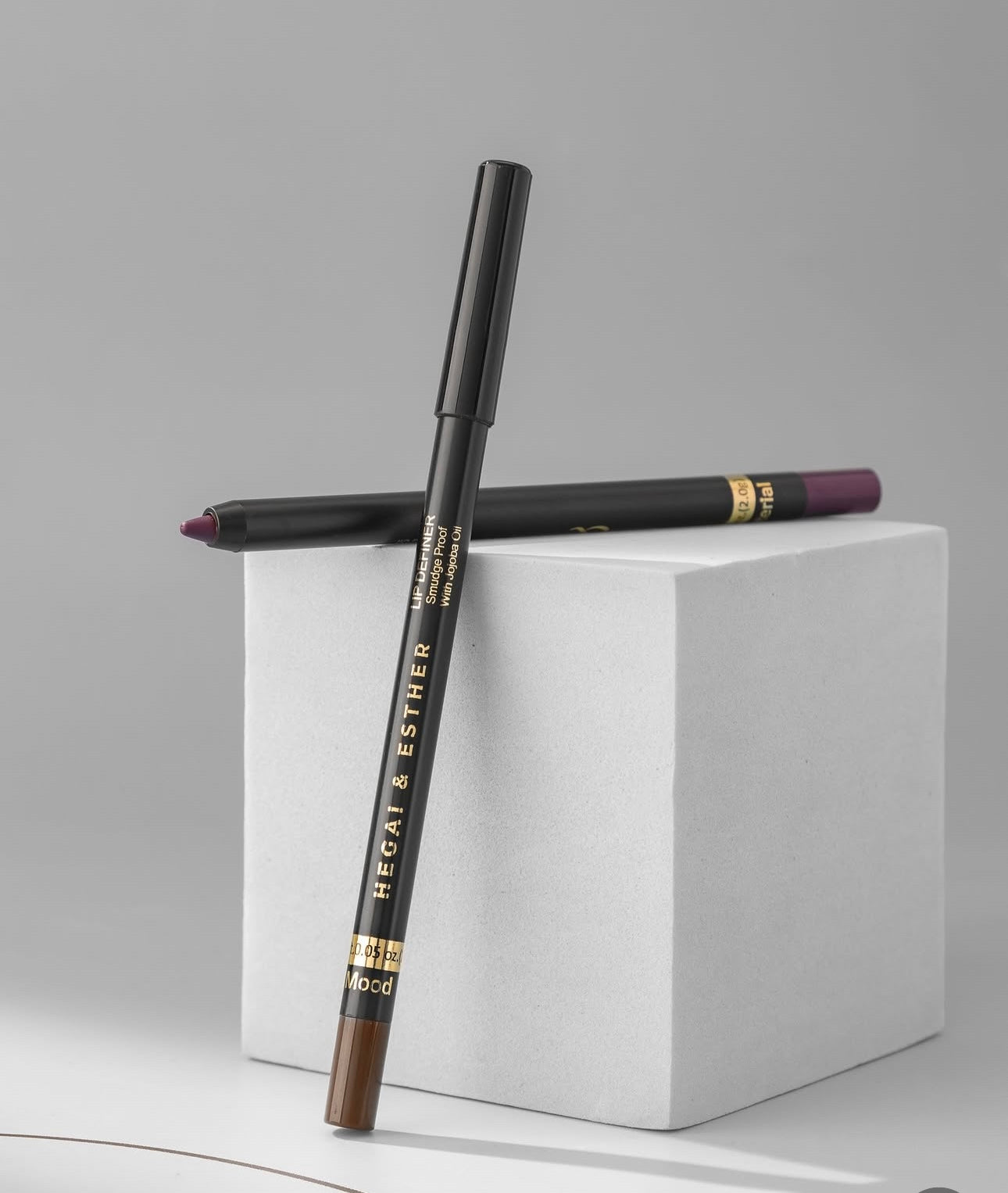 HEGAI & ESTHER - Lip  Pencil
